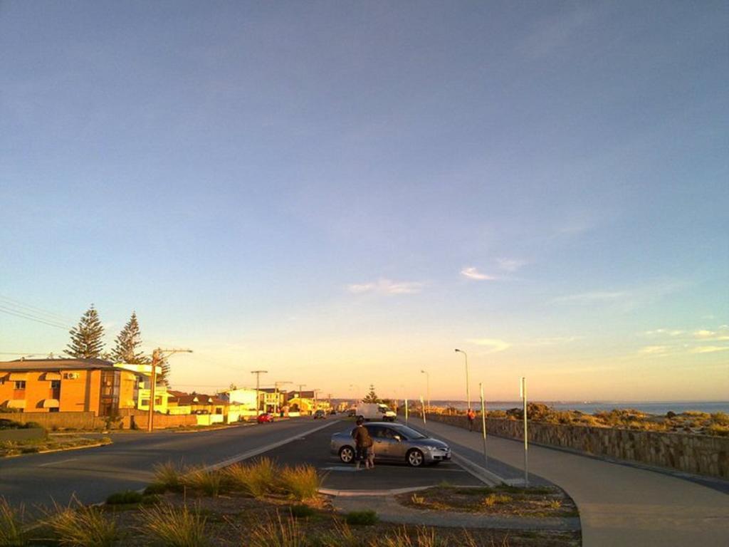 Acushla Accommodation Esplanade Living Self Check-In Self Check-Out West Beach Exteriör bild