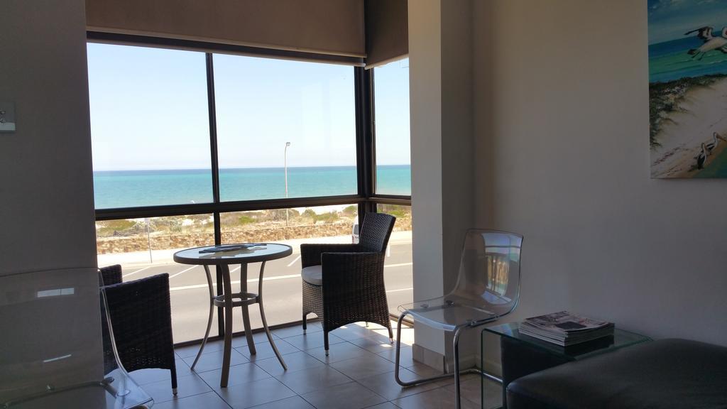 Acushla Accommodation Esplanade Living Self Check-In Self Check-Out West Beach Exteriör bild