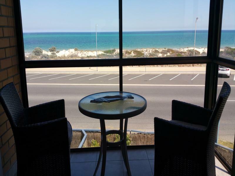Acushla Accommodation Esplanade Living Self Check-In Self Check-Out West Beach Exteriör bild