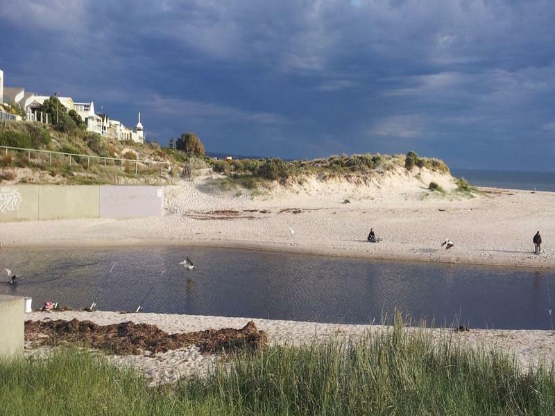 Acushla Accommodation Esplanade Living Self Check-In Self Check-Out West Beach Exteriör bild