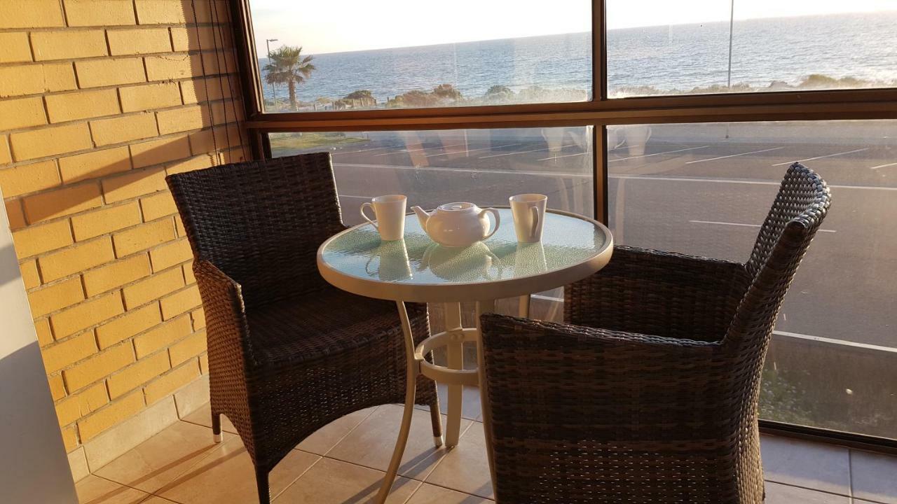 Acushla Accommodation Esplanade Living Self Check-In Self Check-Out West Beach Exteriör bild